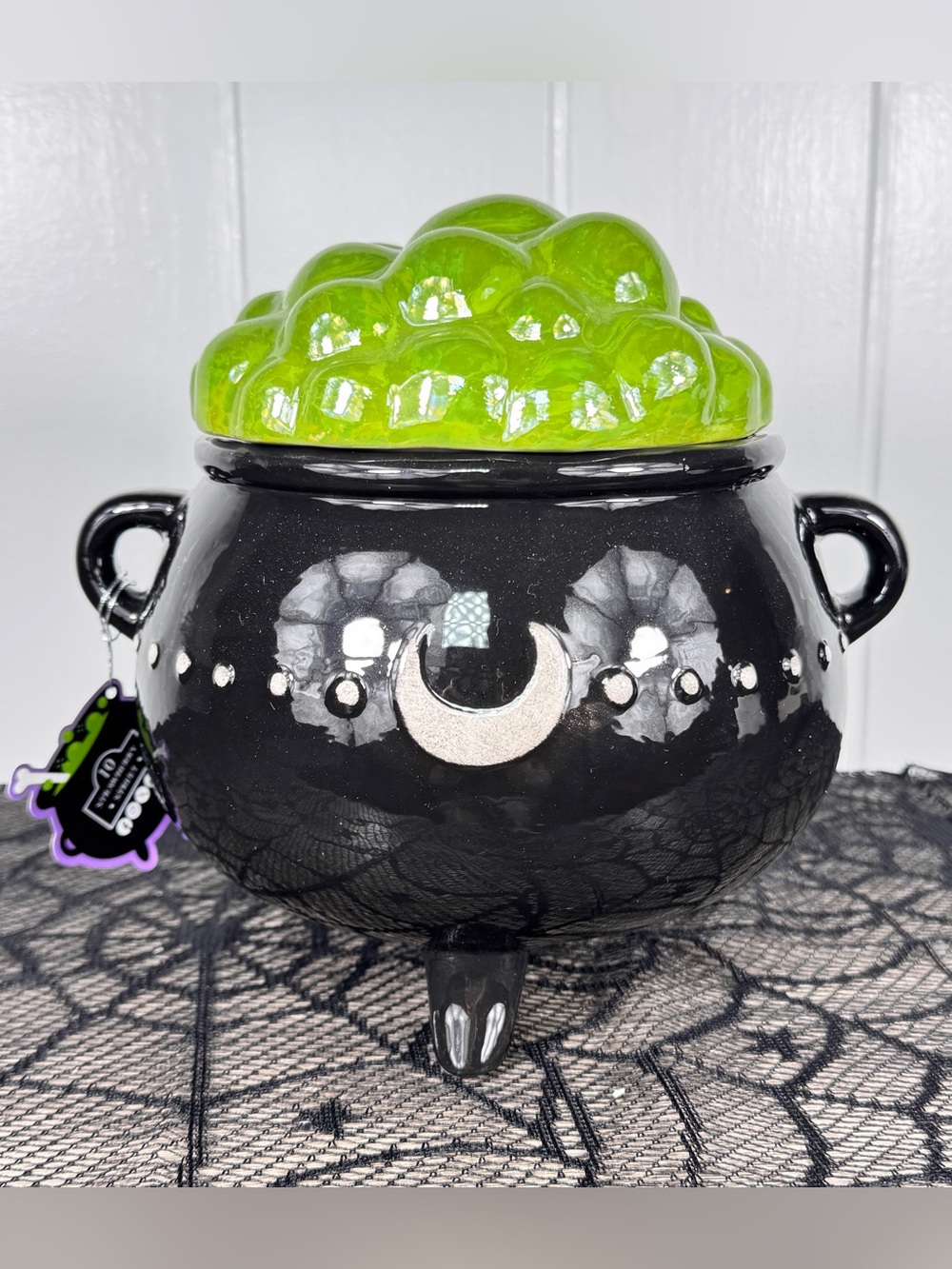NEW 10 Strawberry Street Cauldron Halloween Cookie Jar